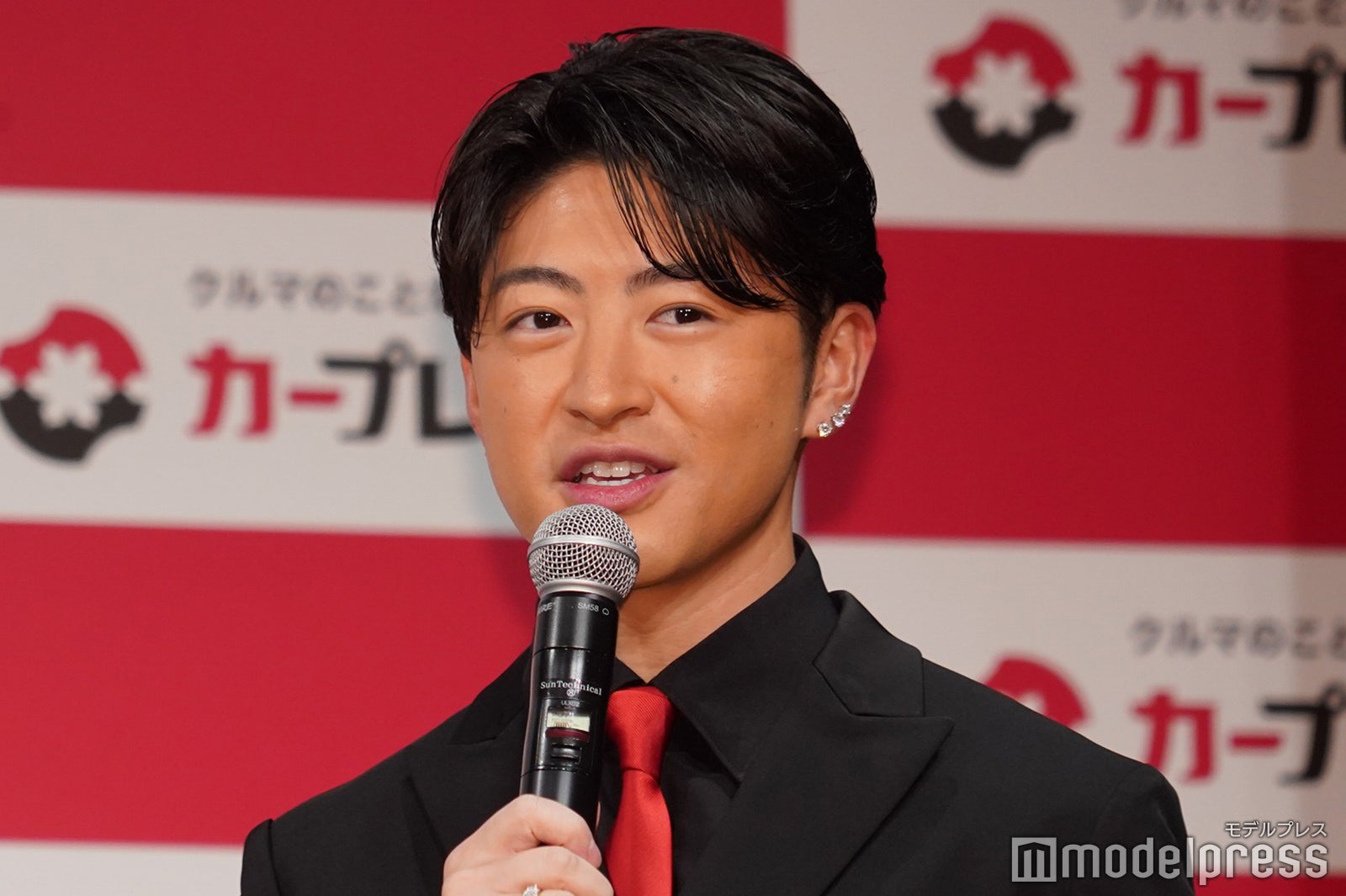 佐野玲於（C）モデルプレス