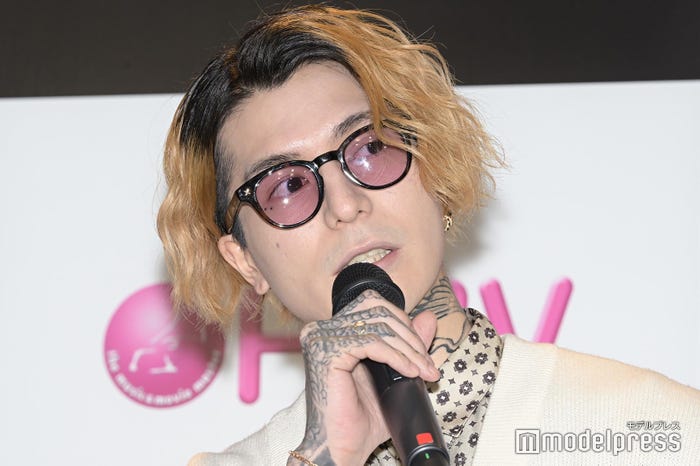 DJふぉい (C)モデルプレス