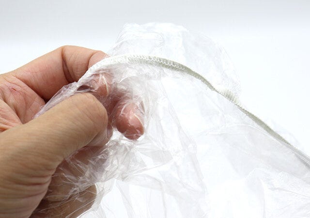 ダイソーのレインバッグカバー