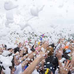 「バブルラン2017 東京」溺れそうな程の泡プール＆カラフル泡でヤバさがパワーアップ／画像提供：スポーツワン