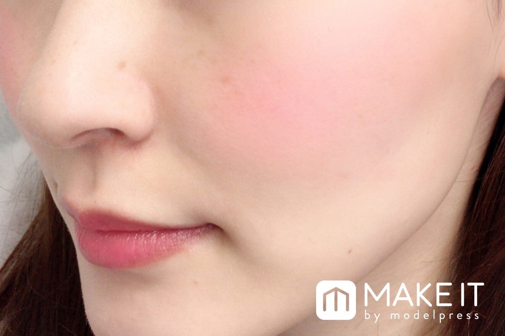 ふんわり自然な血色感を演出 (C)メイクイット