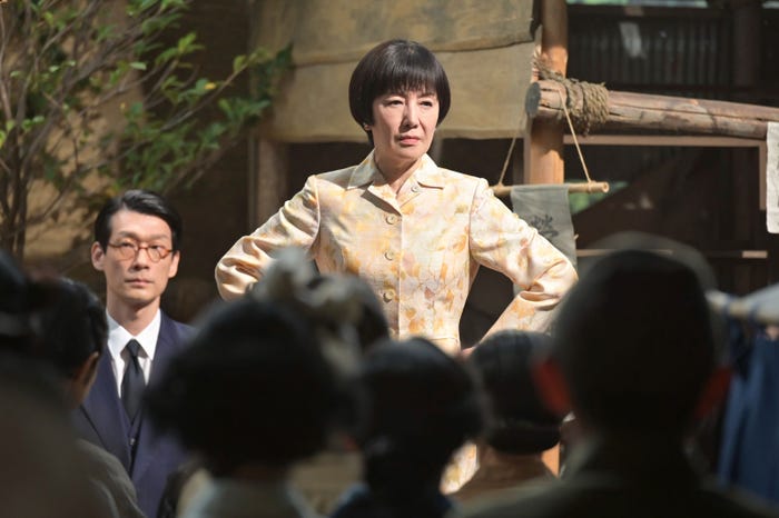 木原勝利、戸田恵子「あんぱん」第82話(C)NHK