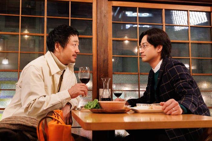 大森南朋、竹財輝之助「厨房のありす」第8話より(C)日本テレビ