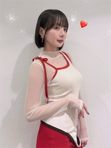 役満ボディ・岡田紗佳、美スタイル際立つ"タイト"コーデに絶賛の声「めっちゃ可愛いやん」