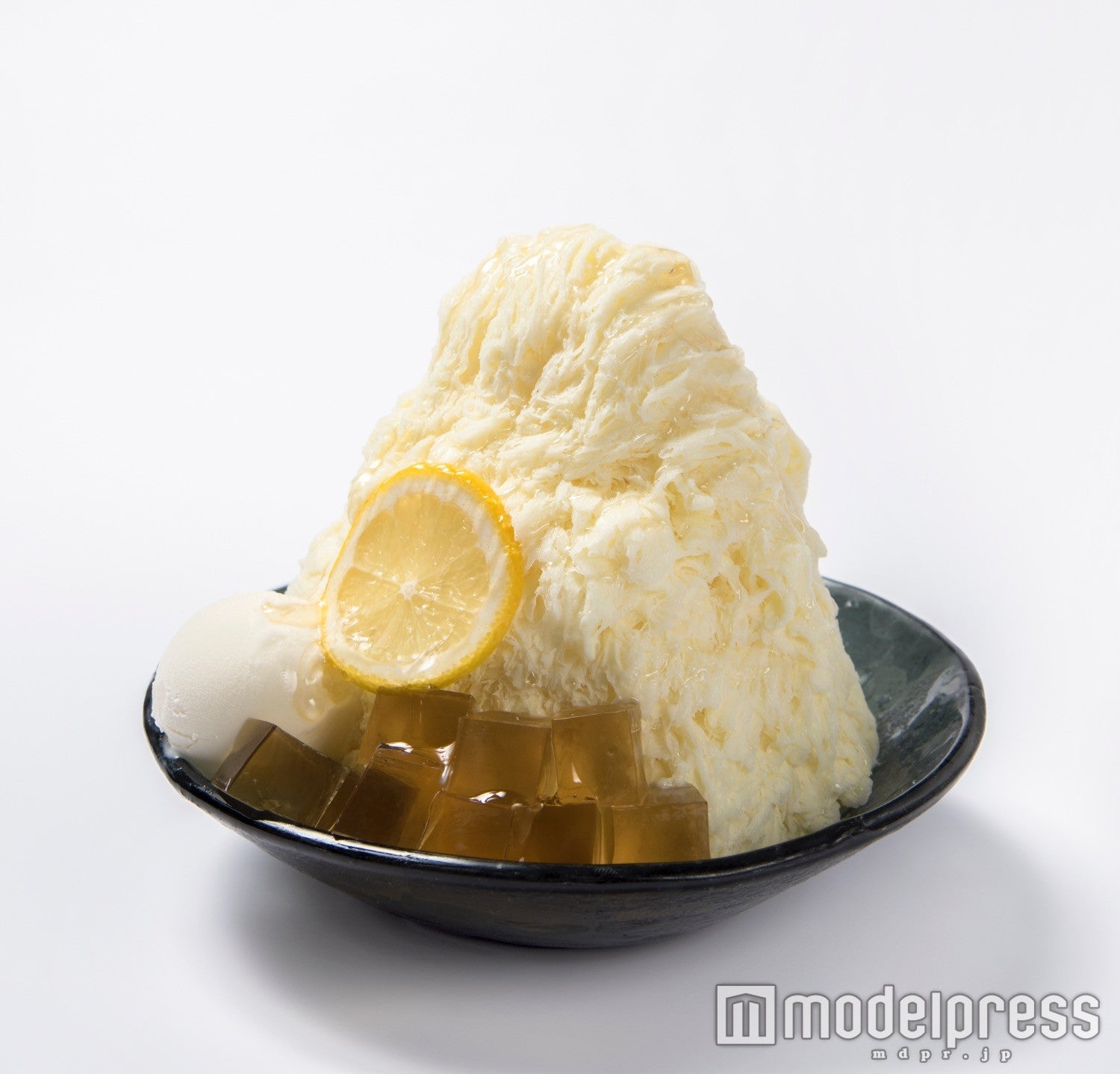 ハニーミルクかき氷1,300円（税込）※限定個数／画像提供：TRANSIT GENERAL OFFICE