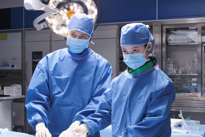 向井理、橋本環奈「ヤンドク!」第1話(C)フジテレビ