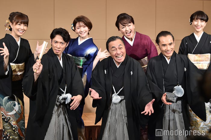 (後列左から)小林麻耶、菅原りこ、あめくみちこ、鈴木杏樹(前列左から)辰巳雄大、佐藤B作、片岡鶴太郎 (C)モデルプレス