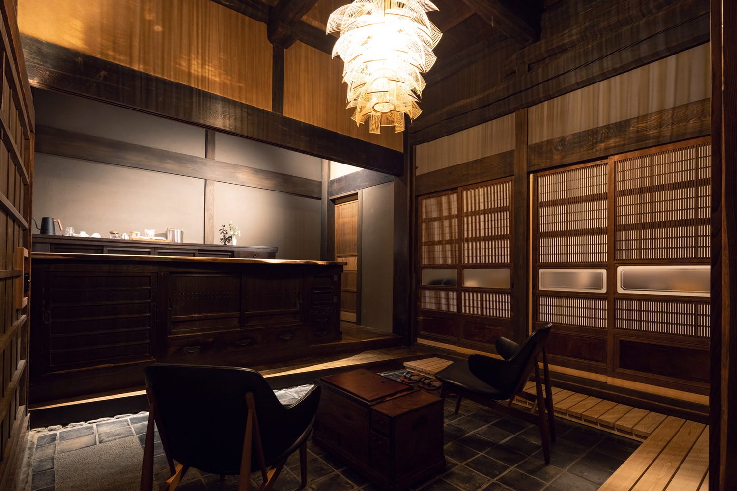 静岡に客室サウナ付の宿「鞠子 工芸ノ宿 泉ヶ谷」お茶香るロウリュで癒される