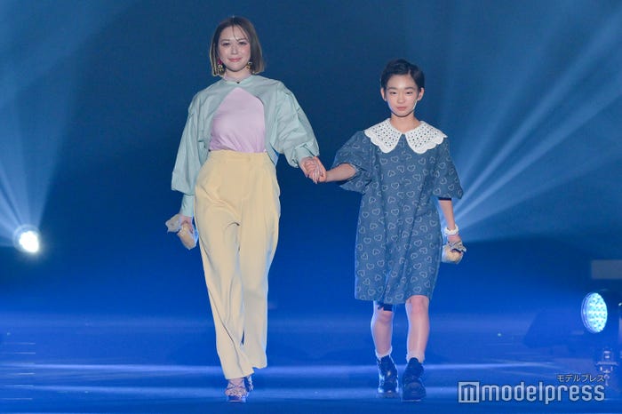 村重杏奈、村山輝星(C)モデルプレス