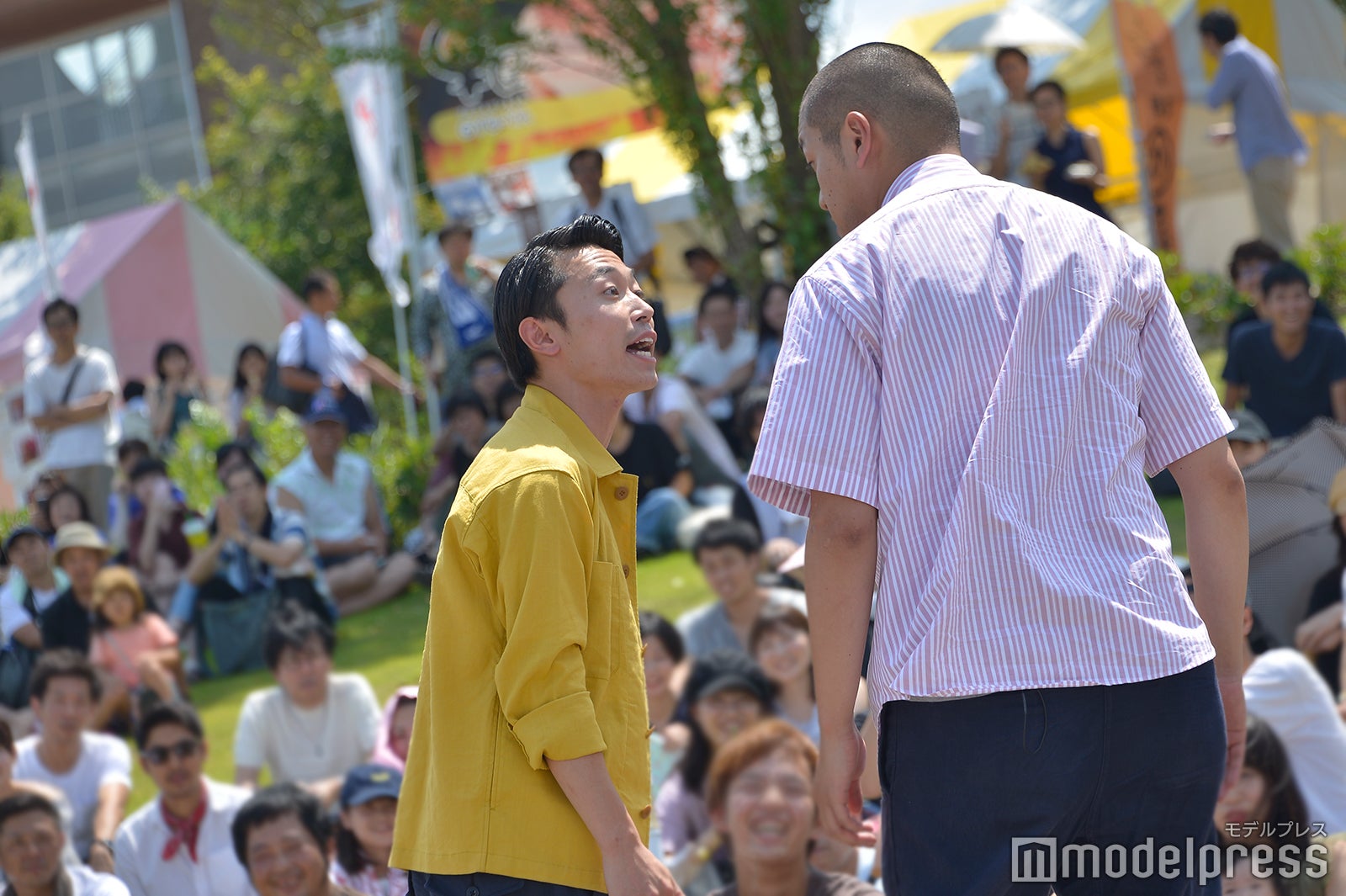カミナリのお笑いコンビステージ （C）モデルプレス