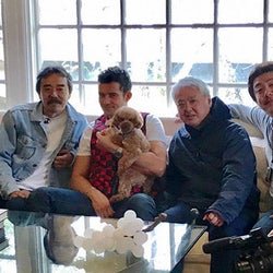 新婚オーランド・ブルームの愛犬マイティ&パリス・ヒルトンの愛犬ハラジュクが「きょうのわんこ」に登場!