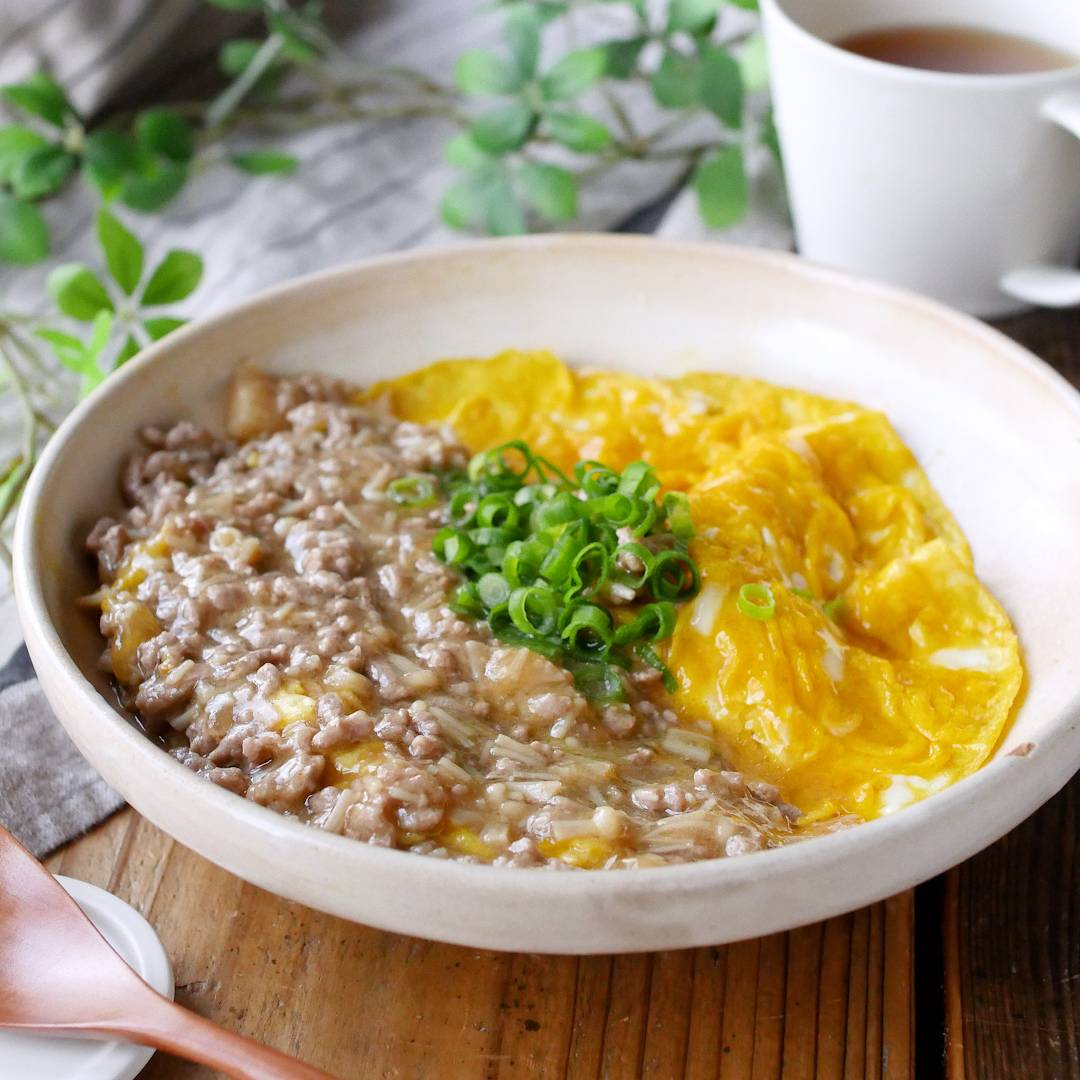 メインおかずに。ふんわり卵のひき肉あんかけ