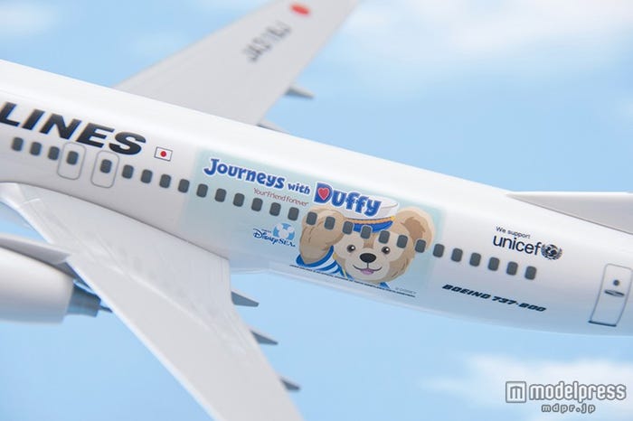「JAL ハッピージャーニーエクスプレス」モデルプレーン(C)Disney
