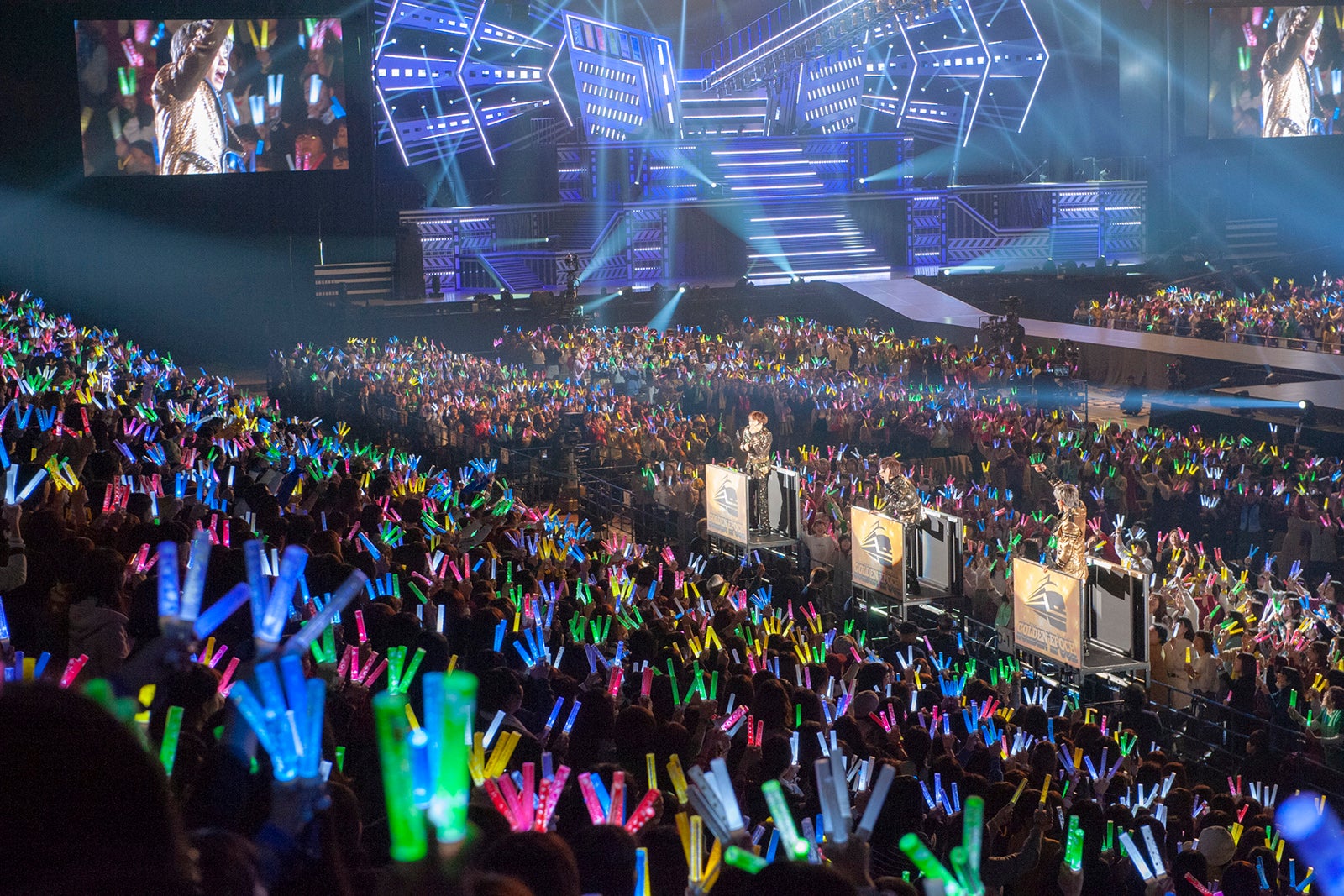 超特急、初のさいたまスーパーアリーナ単独ライブの様子（画像提供：SDR）