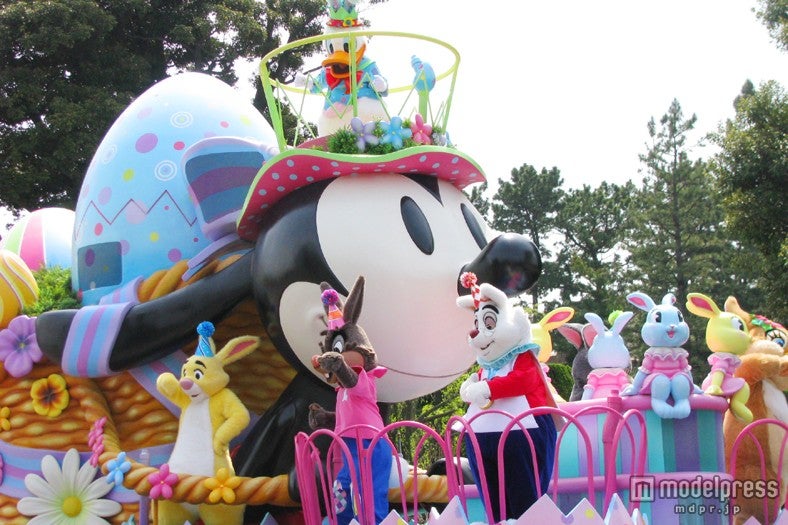 ディズニー イースター ワンダーランド 4体セット Elu on X: 