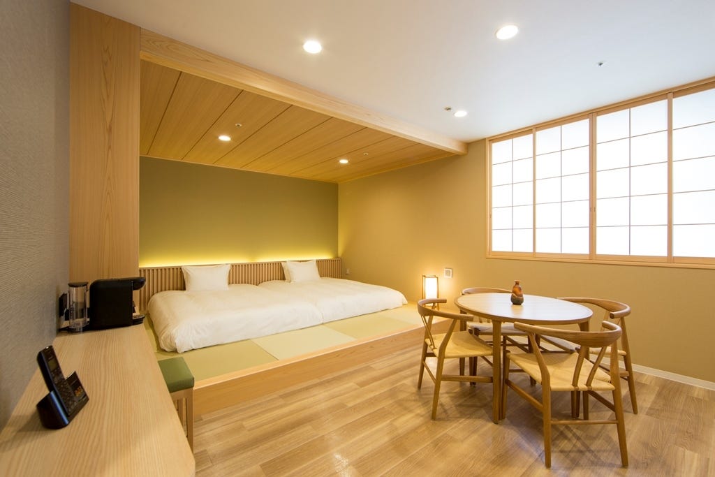 関西初「銀魂」コラボルームが登場、土方&沖田がお出迎え