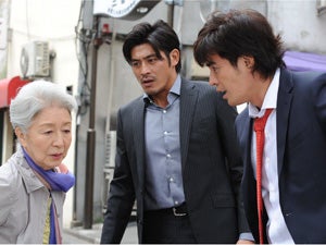 山下 伊藤英明 と田代 坂口憲二 が オレオレ詐欺 でオトリ捜査を開始 ダブルス 二人の刑事 モデルプレス 山下 伊藤英明 と田代 坂口憲二 が オレオレ詐欺 でオトリ捜査を開始 ダブルス 二人の刑事 モデルプレス