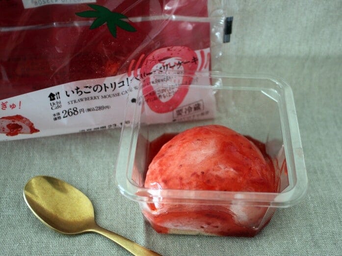 ローソン「いちごのトリコ！ベリーベリーケーキ」（税込289円）