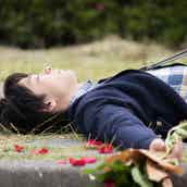 中村倫也の寝顔がいっぱい 水曜日が消えた 場面カット解禁 モデルプレス 中村倫也の寝顔がいっぱい 水曜日が消えた 場面カット解禁 モデルプレス