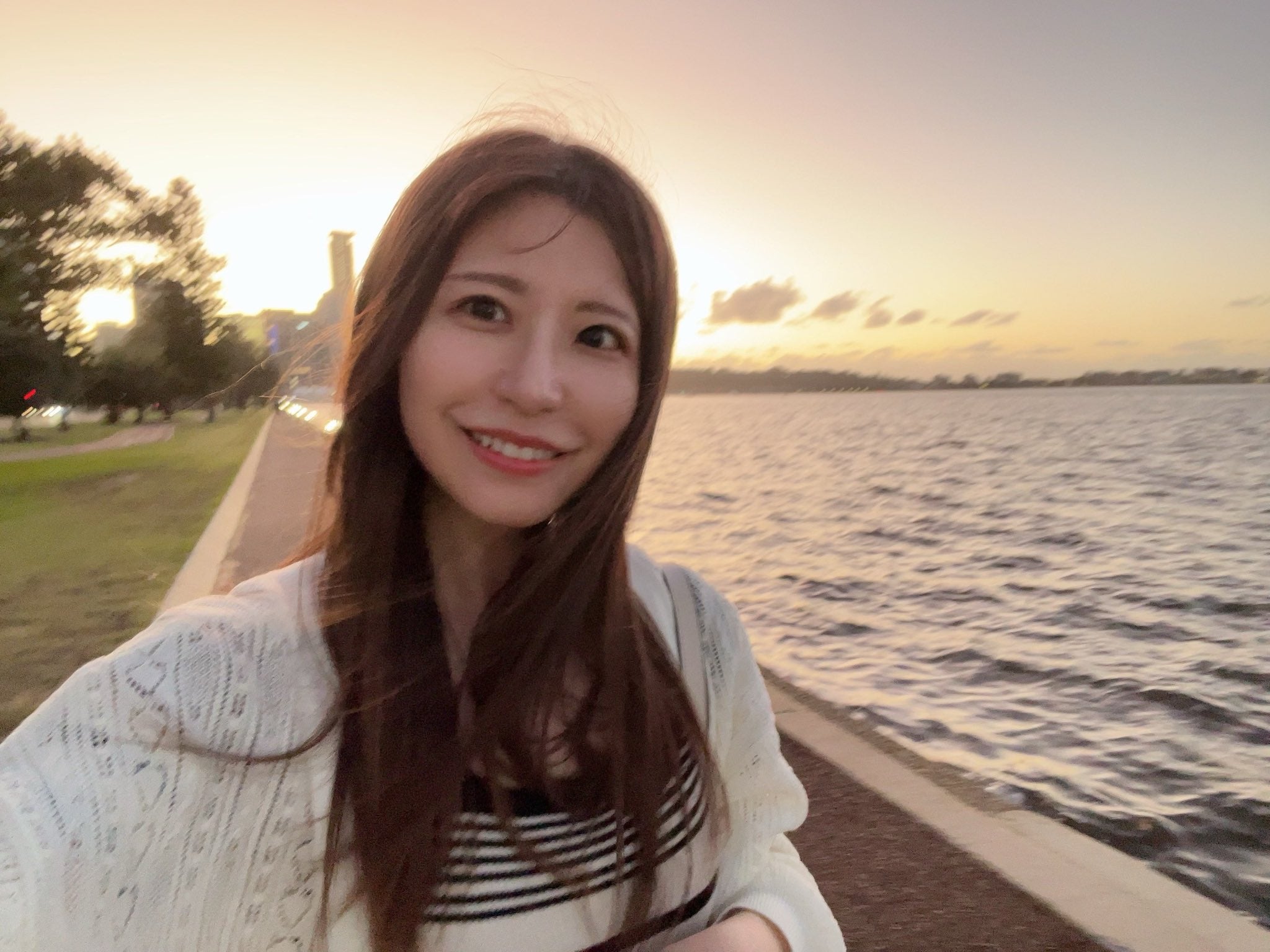 元AKB48の声優・上村彩子が結婚 ウェディングドレス姿で報告