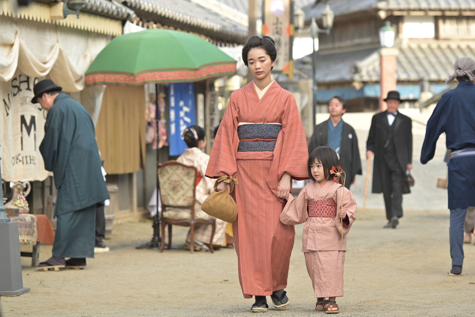 見上愛、宮島るか「風、薫る」第9話（C）NHK