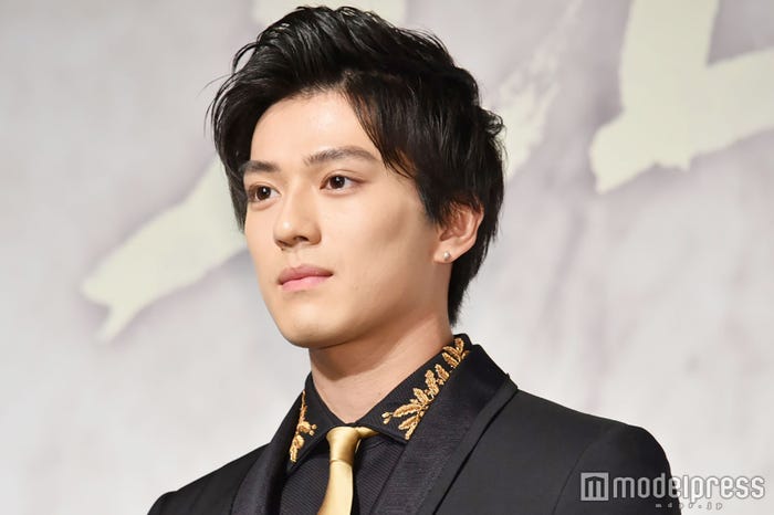 新田真剣佑(黒髪) (C)モデルプレス
