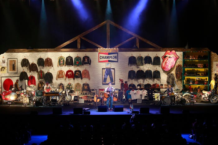 草なぎ剛/Photo:新保勇樹/11月28日公演