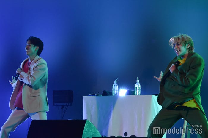 綱啓永、山下幸輝(C)モデルプレス