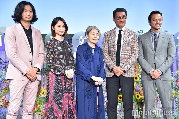 左から:青木崇高、宮崎あおい、樹木希林、中井貴一、満島真之介 (C)モデルプレス