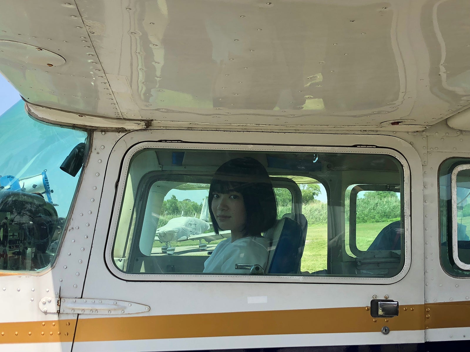 吉田美月喜／CM撮影オフショット（画像提供：所属事務所）