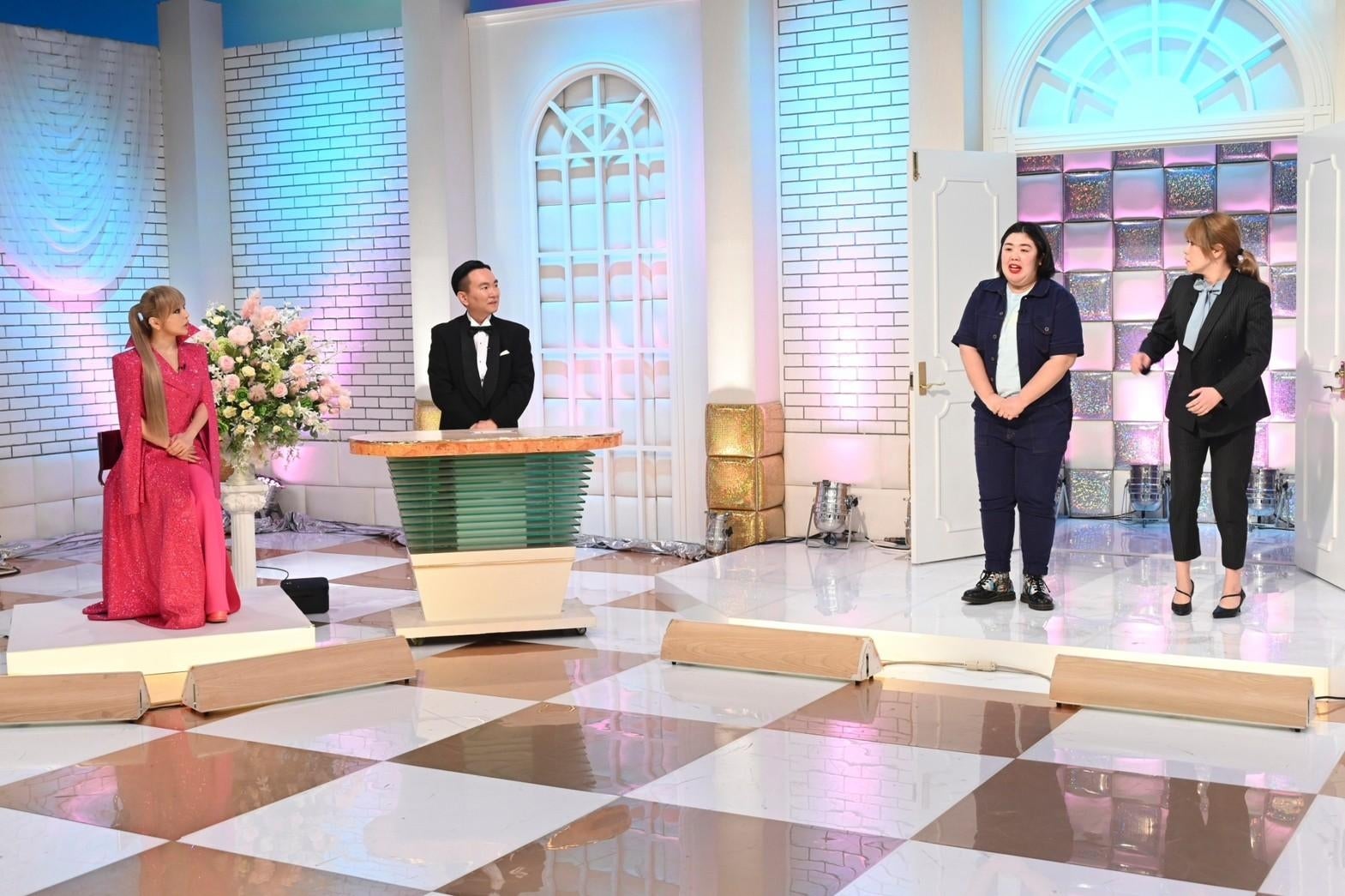 浜崎あゆみ、山内健司、熊元プロレス、稲田美紀（C）テレビ朝日