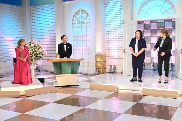 浜崎あゆみ、山内健司、熊元プロレス、稲田美紀(C)テレビ朝日