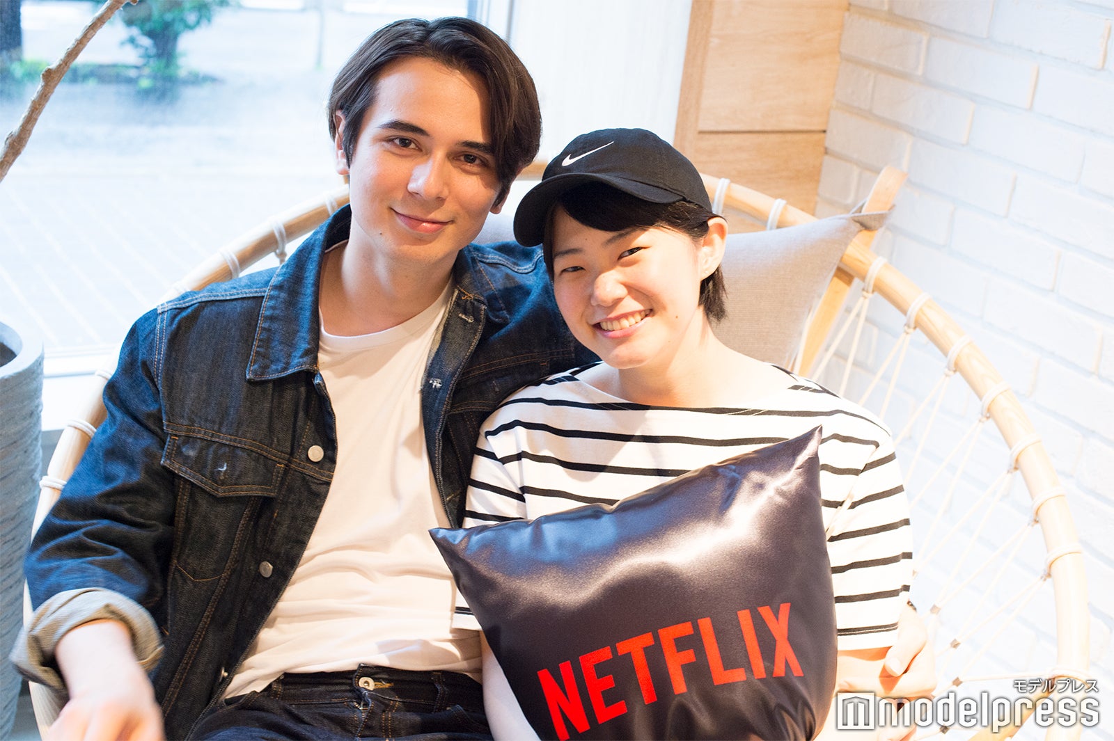 岡本至恩、佐藤つば冴（C）モデルプレス