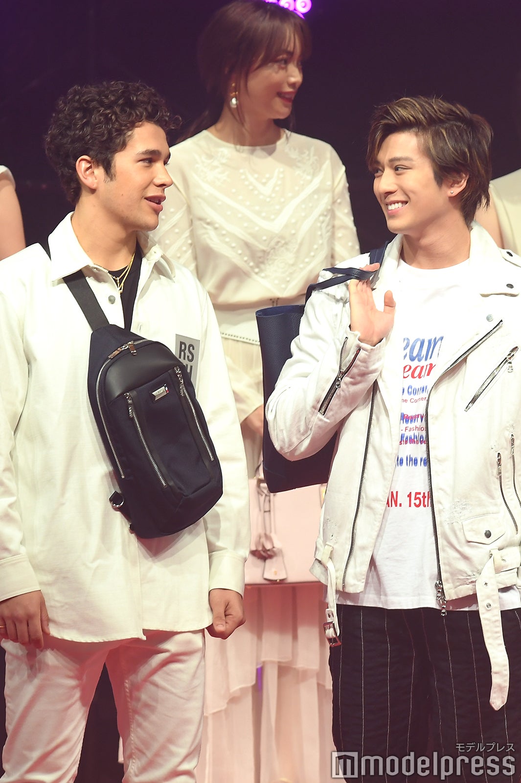 オースティン・マホーン、新田真剣佑（C）モデルプレス