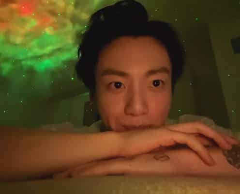 米でコロナ感染BTSジョングク、隔離中の姿公開 ダンスにメンバーも驚く