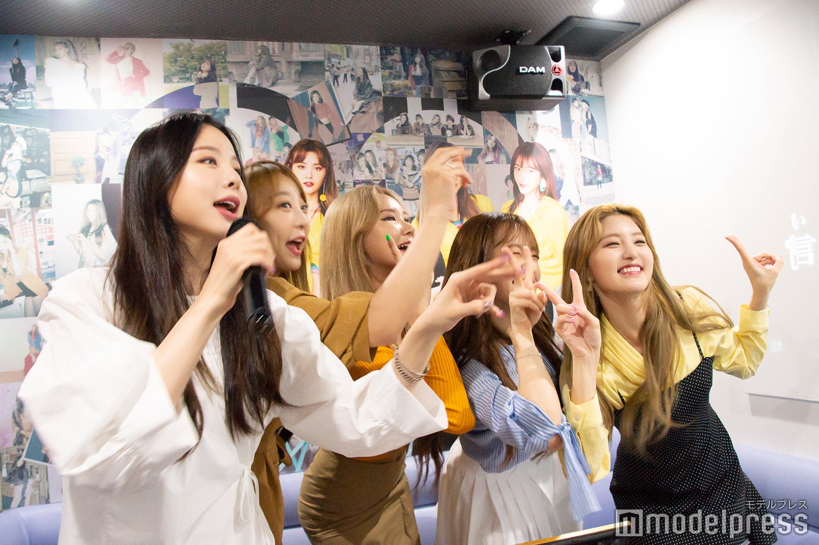 EXID（左から、ソルジ、ヘリン、LE、ハニ、ジョンファ）（C）モデルプレス