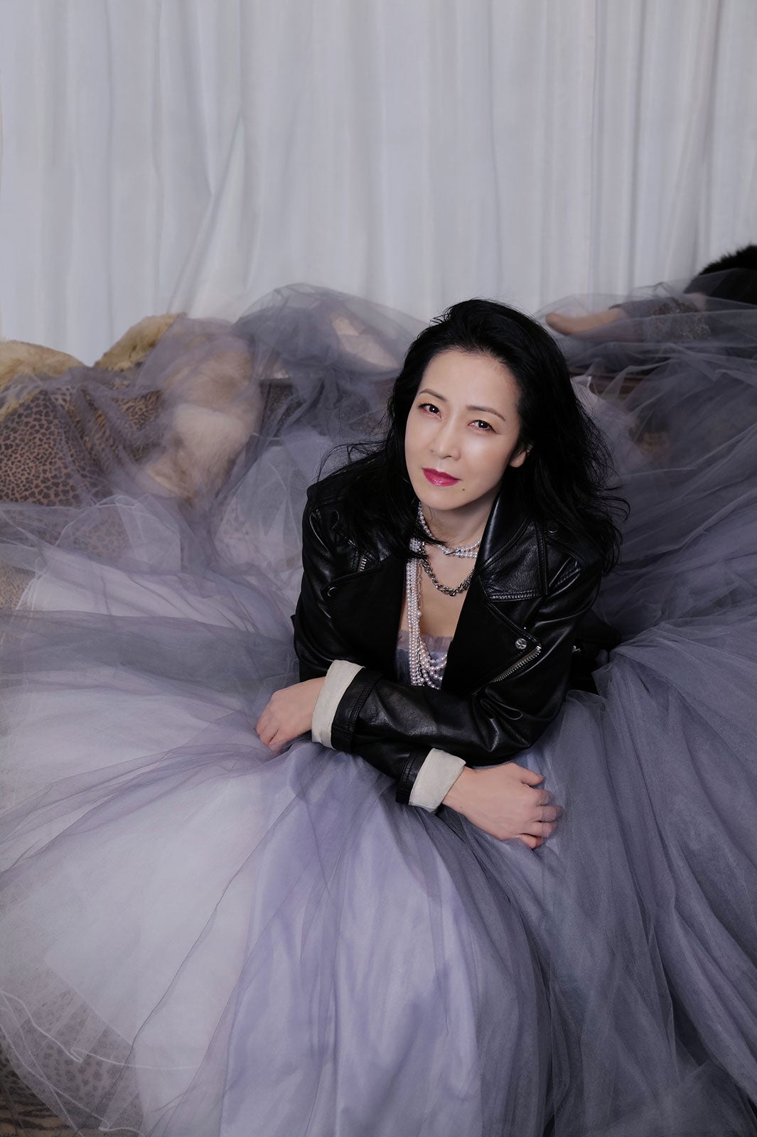 坂本冬美、覚悟のグラビアで美肌披露「人生最初で最後です」