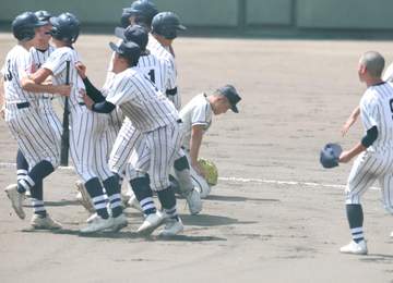 秋春4強の箕島が2回戦で逆転サヨナラ負け 現状1、2年生の部員は計6人 監督は「野球経験のある方や他のクラブの生徒にもお願いできたら」