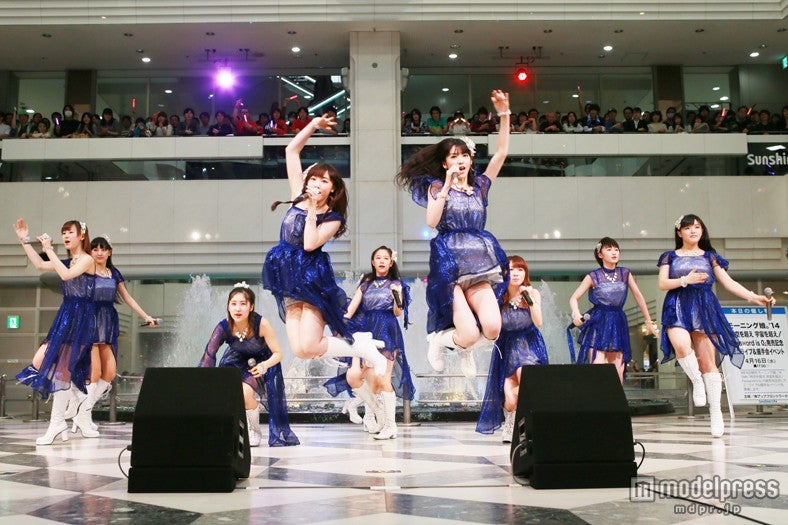 モーニング娘。’14のミニライブの様子