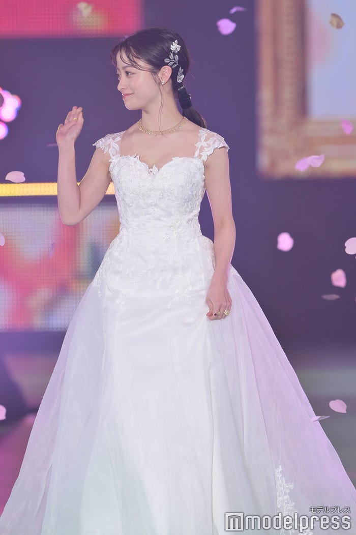 橋本環奈(C)モデルプレス