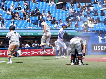 東東京大会 センバツ出場の帝京が大逆転で4強進出！5点ビハインドをひっくり返す 3連続押し出し四死球をものともせず