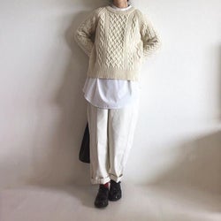 こなれ感満載【白シャツのチラ見せコーデ】9選|Tシャツよりもきれいめ!