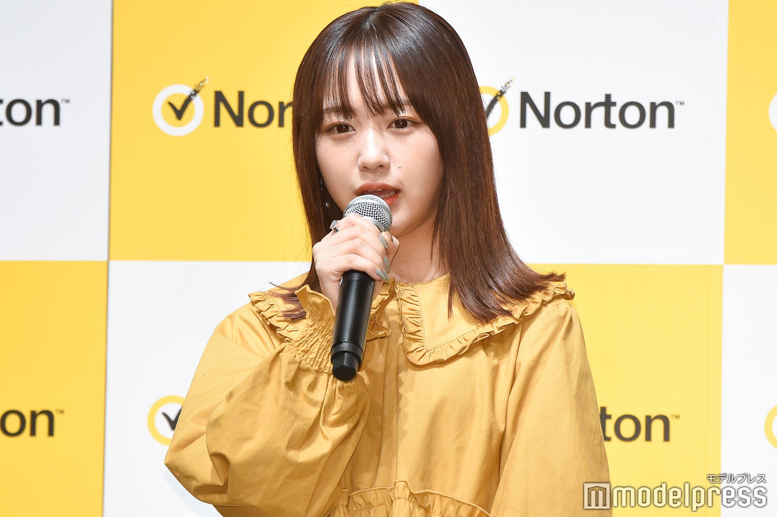 SNSでの体験談を話すなえなの（C）モデルプレス