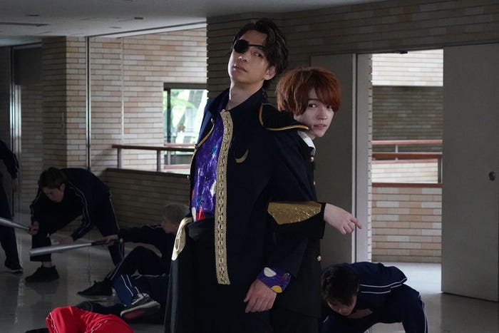 三浦翔平、西畑大吾 (C)日本テレビ