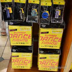 「NO LIMIT! サマーダンスナイト with HYBE JAPAN」グッズ(C)モデルプレス