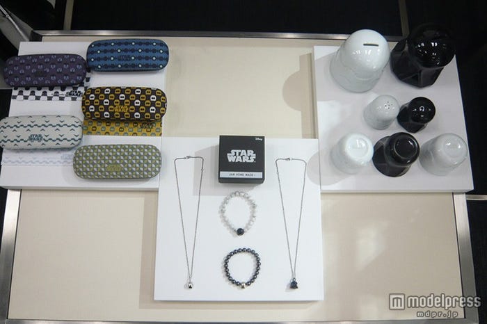 立体的なデザイン性の高いアイテムC)&TM Lucasfilm Ltd.