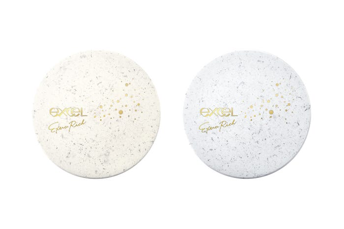 (左から)「エクストラリッチパウダー 01(’21)」「同 02(’21)」(画像提供:常盤薬品工業株式会社)