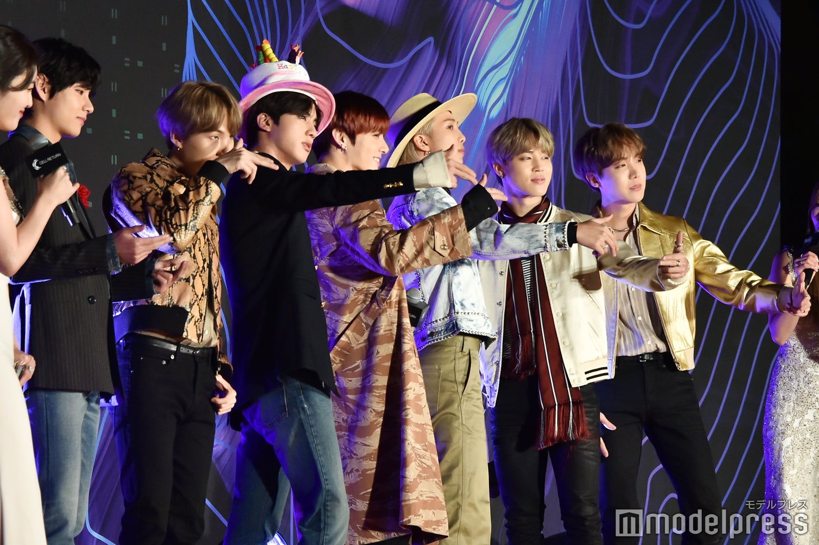 カリスマなポーズ （C）モデルプレス