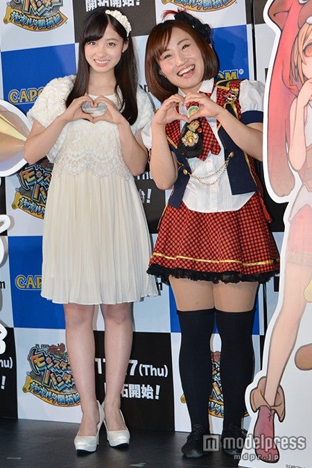 （左から）橋本環奈、キンタロー。