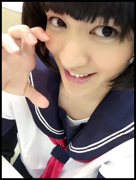 女装に扮した阿久津愼太郎／オフィシャルブログ（Ameba）より